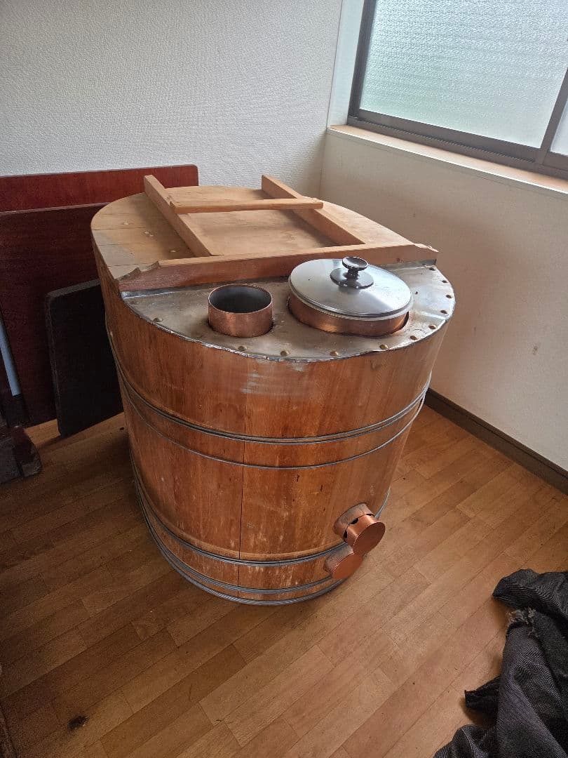 ヒノキ　風呂　　五右衛門風呂風