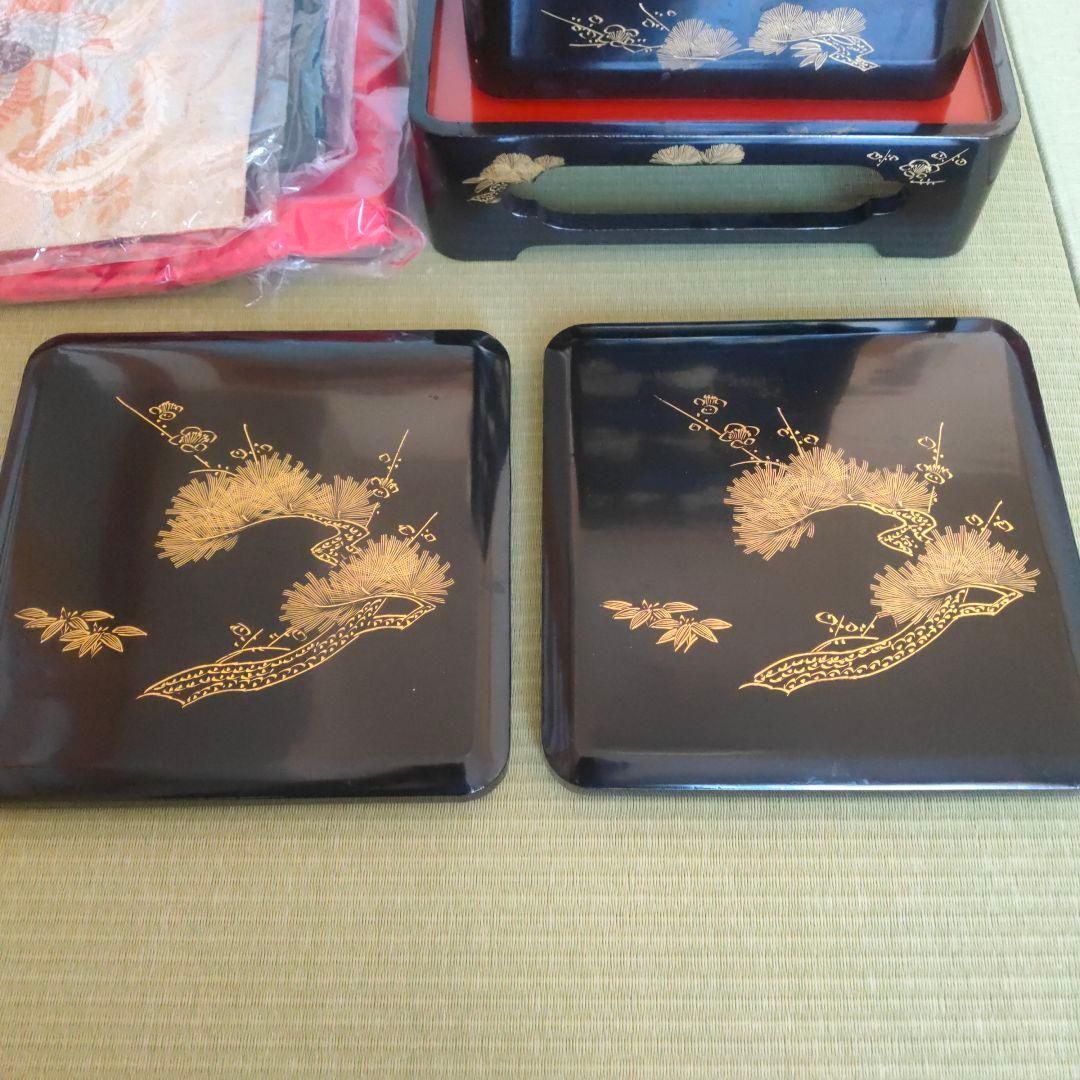 輪島塗　漆塗り重箱 4段　鳳凰柄の袱紗 風呂敷付き