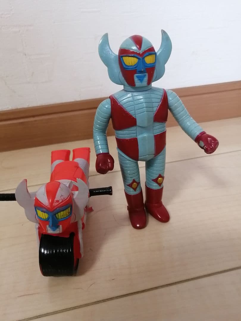 激レア！？昭和レトロソフビ、電人ザボーガーフィギュアとバイクセット当時物