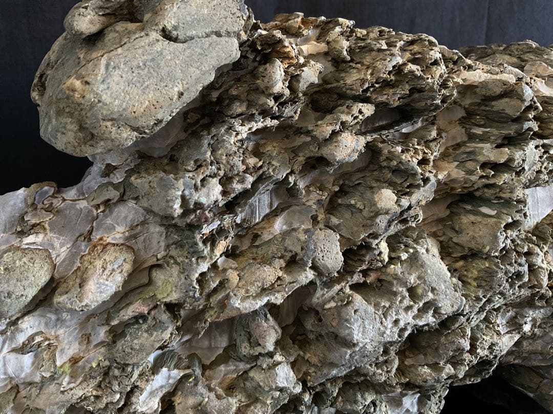 素晴らしい！奇岩水石/パワーストーン/さざれ石/鉱物見本