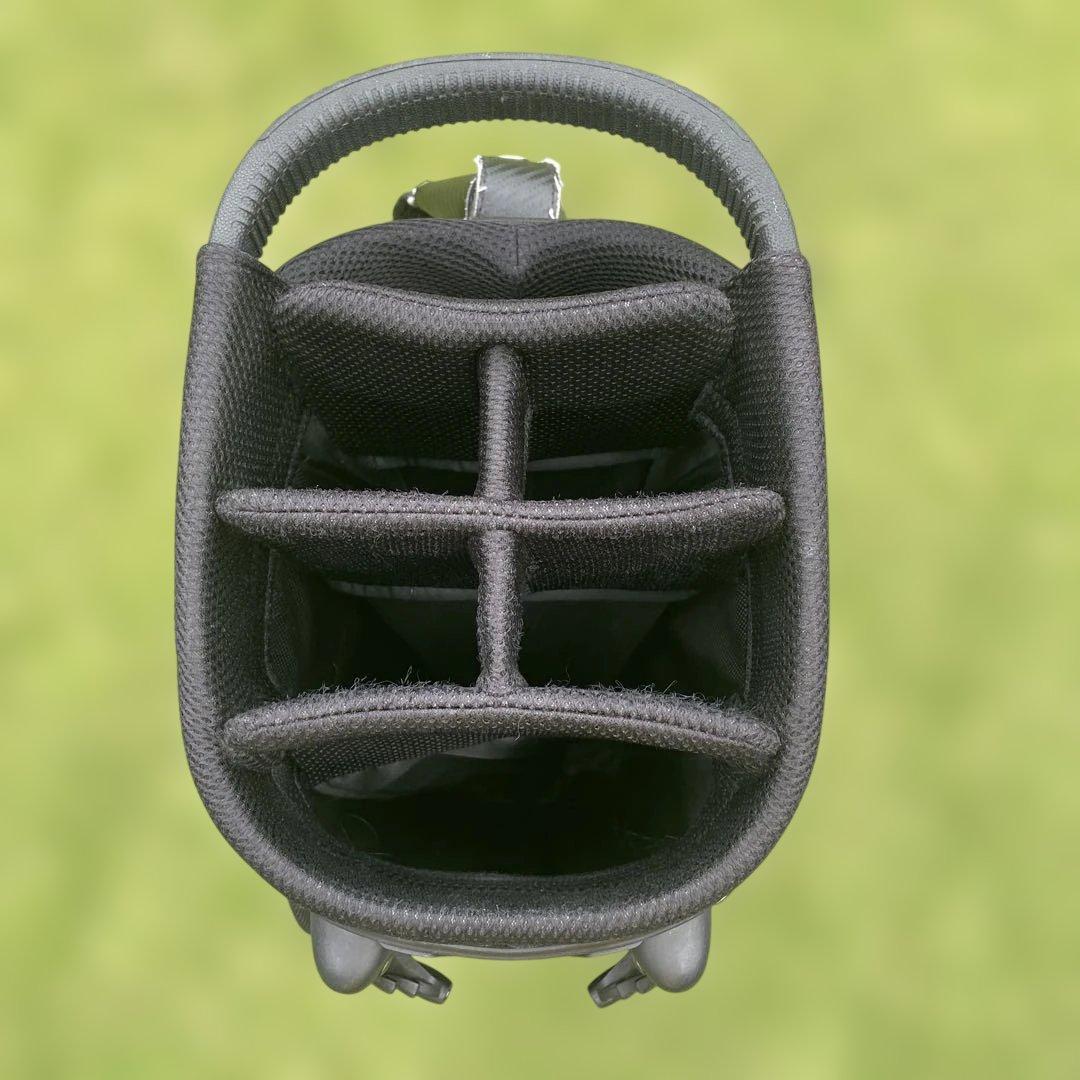 希少　アンダーアーマー　キャディーバッグ　ゴルフバッグ　ブラック