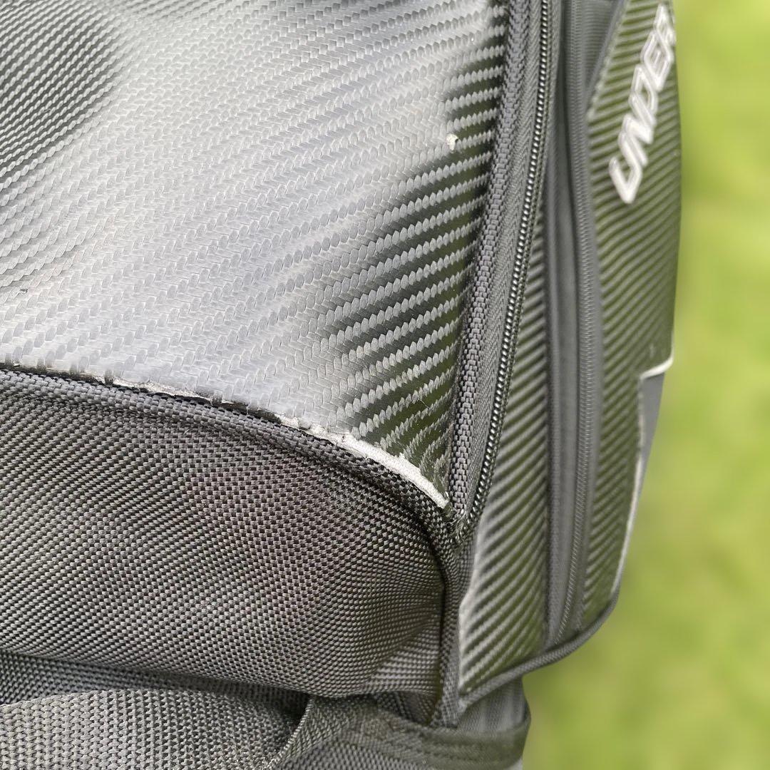 希少　アンダーアーマー　キャディーバッグ　ゴルフバッグ　ブラック