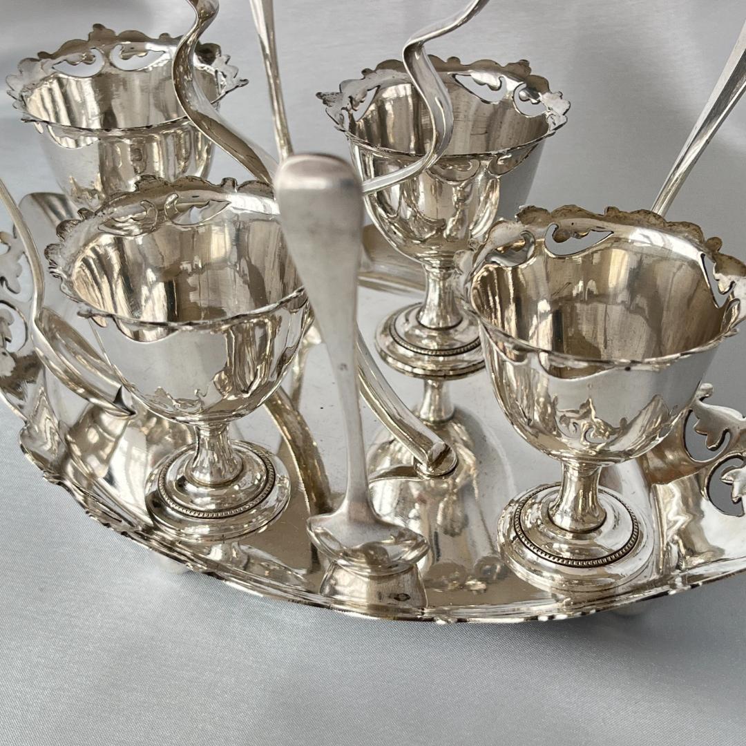 【英国】エッグクルーゼ【シルバープレート】エッグカップ/スタンド