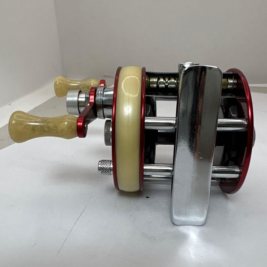 ABU 1750 A ベイトリール