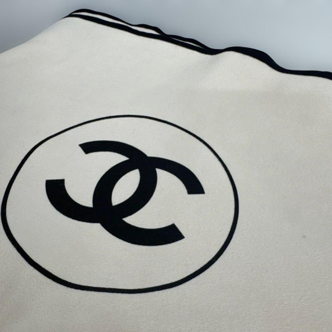 CHANEL ノベルティ　大判ブランケット