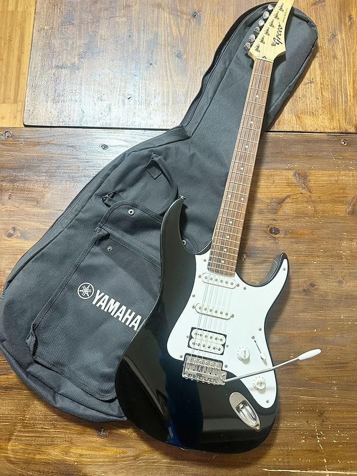YAMAHAケース付き　Greco　グレコ ストラトタイプ　ブラック