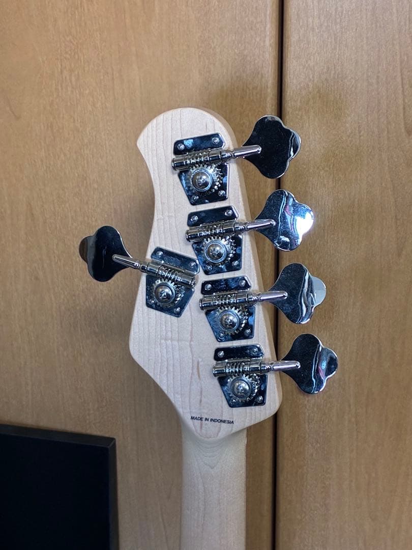 Sterling StingRay 5 ブルー