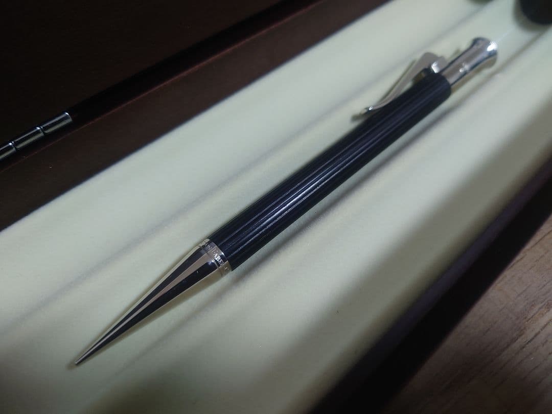 ファーバーカステル 伯爵 クラシック・グラナディラ メカニカルペンシル