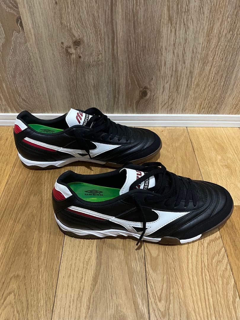 希少　mizuno ミズノ　旧型モレリアIN 26.0cm