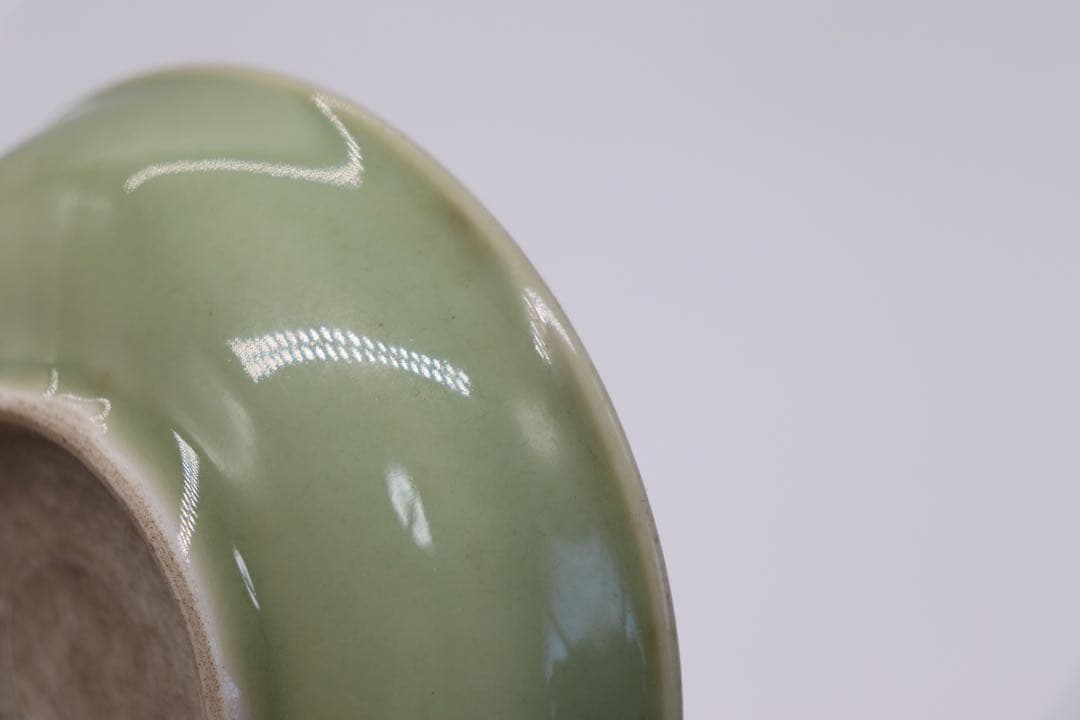 中国　青磁小皿　古陶磁器　送料込み0108