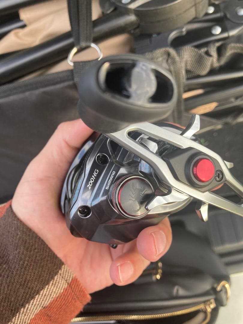 200HG ベイトリール ブラック/グリーン