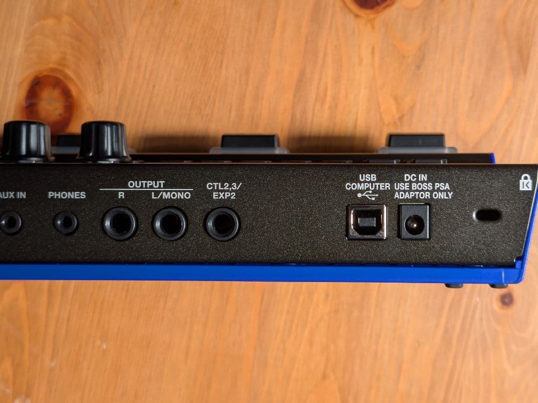 BOSS GT-1 専用アダプター 教本付き ギターエフェクター