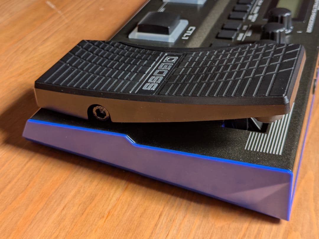 BOSS GT-1 専用アダプター 教本付き ギターエフェクター