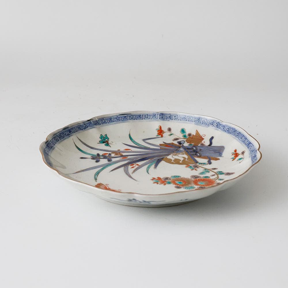 幕末明治 古伊万里 色絵 柿右衛門様式 染錦手花蝶図 輪花皿 柴束文飾皿 有田焼