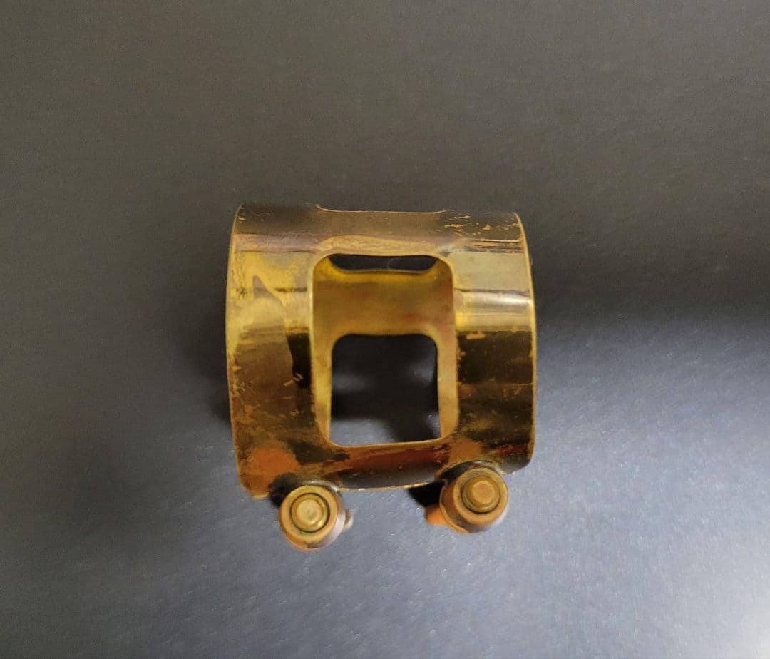 ①MEYER ビンテージ・リガチャー 刻印あり　アルトサックス用