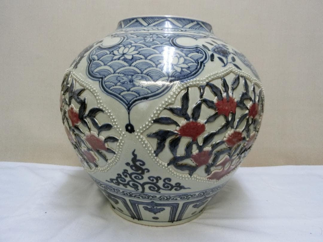 見栄え！！【中国陶磁器　大壷　鑑賞　美術品　辰砂染付花実文　高盛細工】◆古董