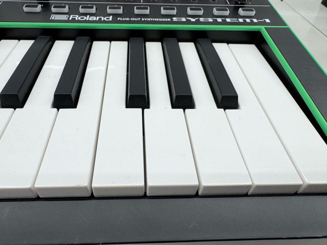 Roland SYSTEM-1 シンセサイザー 本体