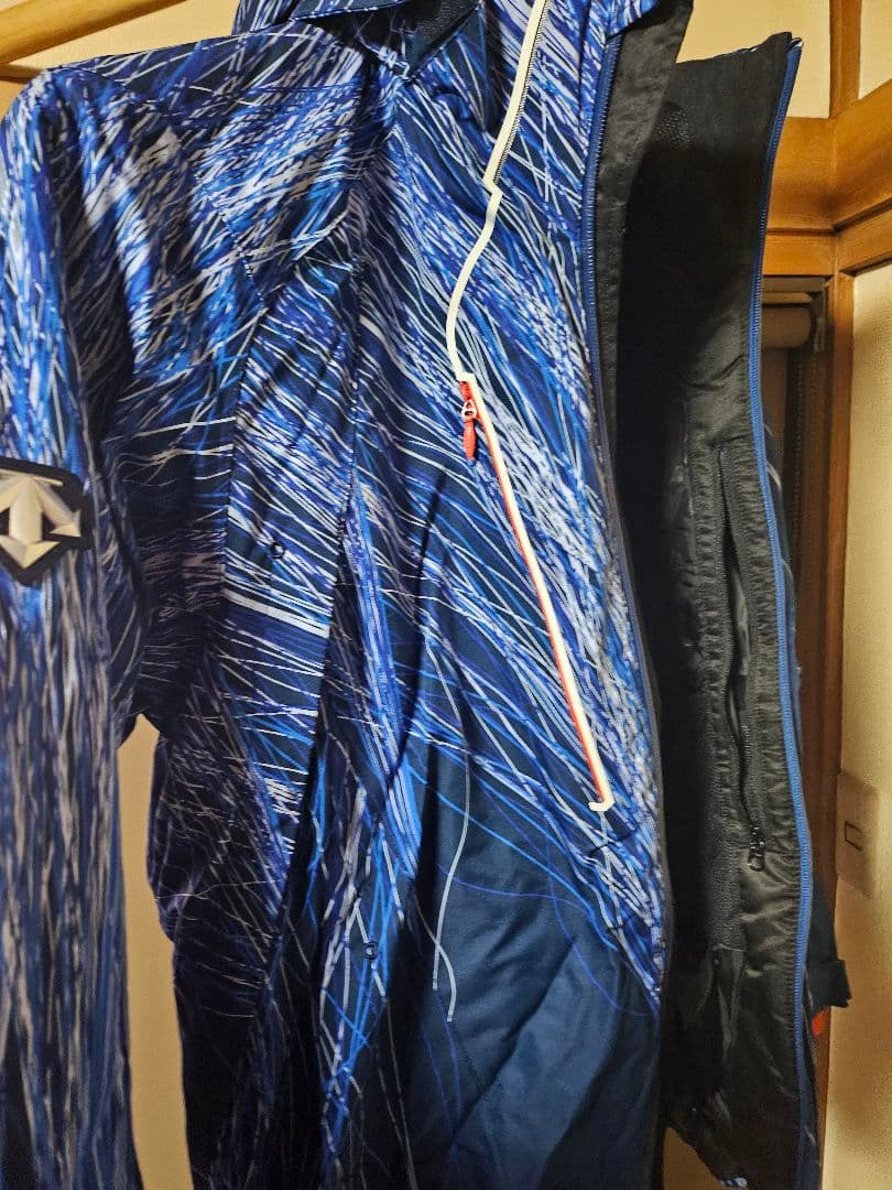 DESCENTE スキーウェア ネイビー/青のストライプ