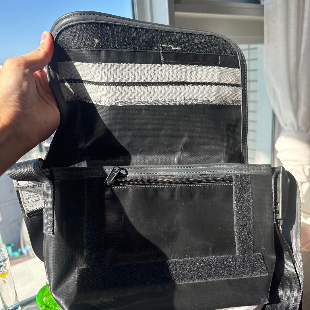 FREITAG メッセンジャーバッグ グレー/赤/黒