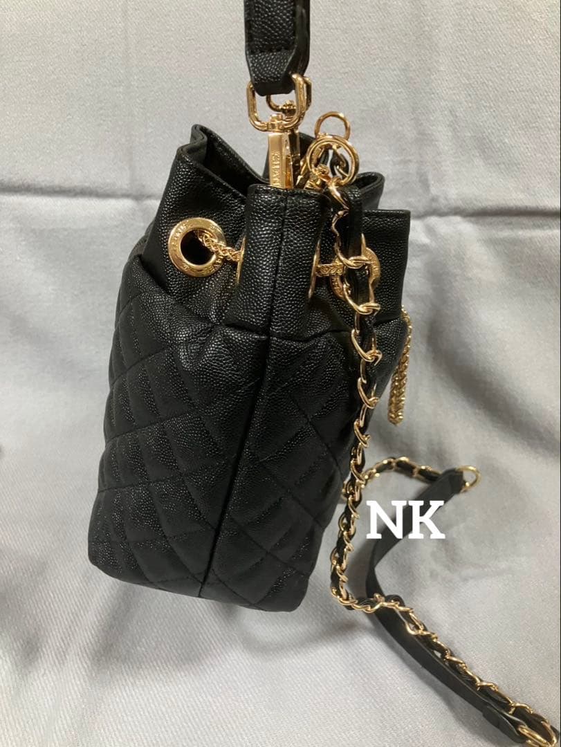 レザー　巾着バッグ　シャネル　ノベルティ　ショルダーバッグ　VIP