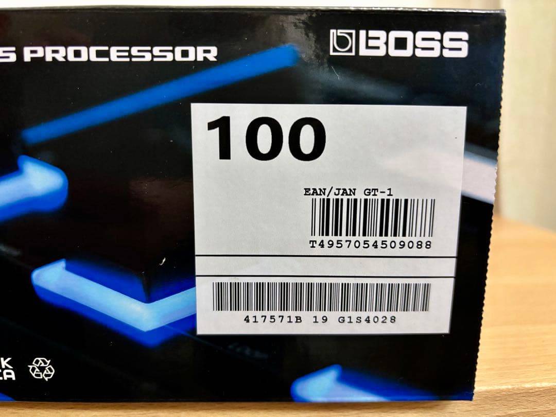 【新品・未使用品・送料込】BOSS GT-1 ＋A/Cアダプター付