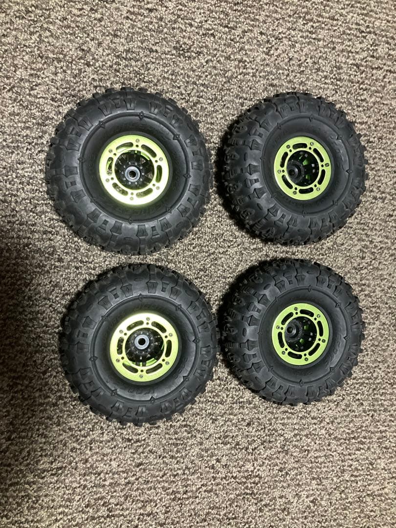 クローラー　ラジコン　タイヤ　ビードロック　2.2インチ