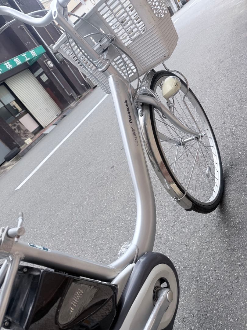 大阪府　パナソニック　シルバー 電動アシスト自転車 前バスケット付き