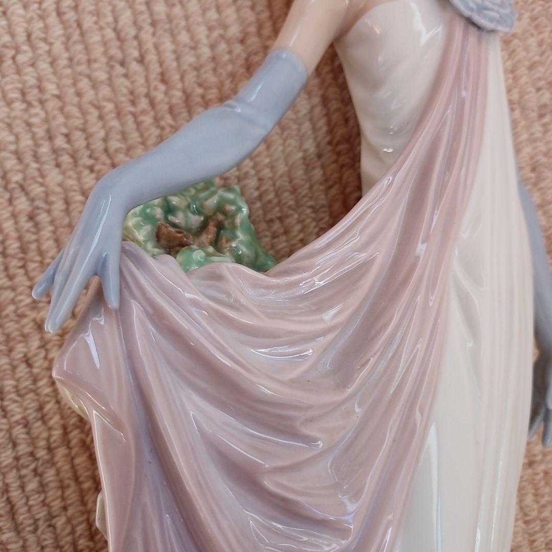 LLADROリアドロ人形陶器製女性像 置物 未使用品