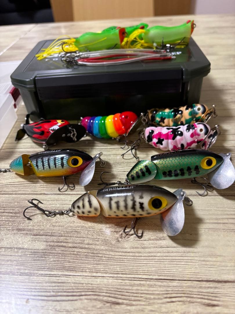 ジッターバグ3個キャタピークリッカー3個でんぐりガエル1個