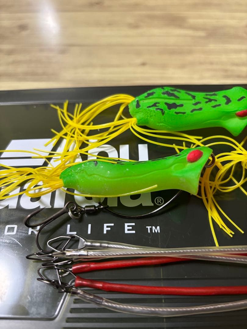 ジッターバグ3個キャタピークリッカー3個でんぐりガエル1個