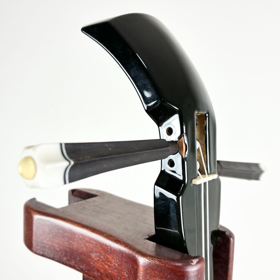 沖縄 三線 本蛇皮 黒漆 カラクイ1本欠品