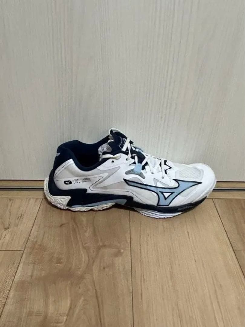シューズ Mizuno 26.0cm 2E WAVE LIGHTNING Z8