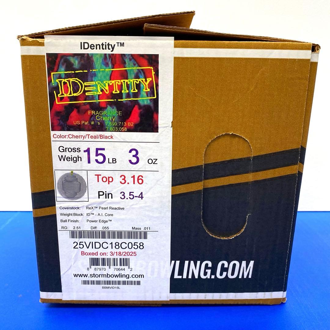 美品プラグ済み 初代 I Dentity ストーム Storm ボウリングボール