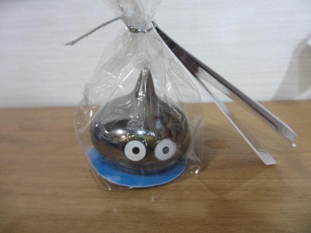 メタリックモンスターズ　スライム　４個　ドラクエ　フィギュア　子供　おもちゃ