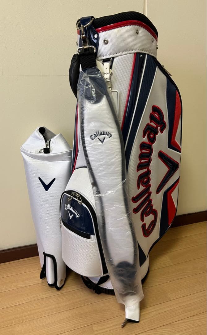 【みゆ】新品未使用Callawayゴルフキャディバッグ白青赤9型2.9kg