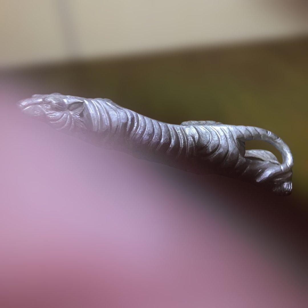 木製虎彫刻 約60cm