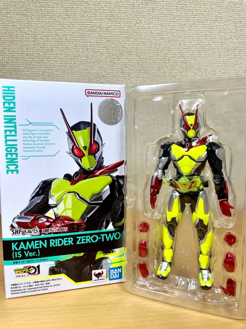【美品・2体セット】フィギュアーツ 仮面ライダーゼロツー イズ