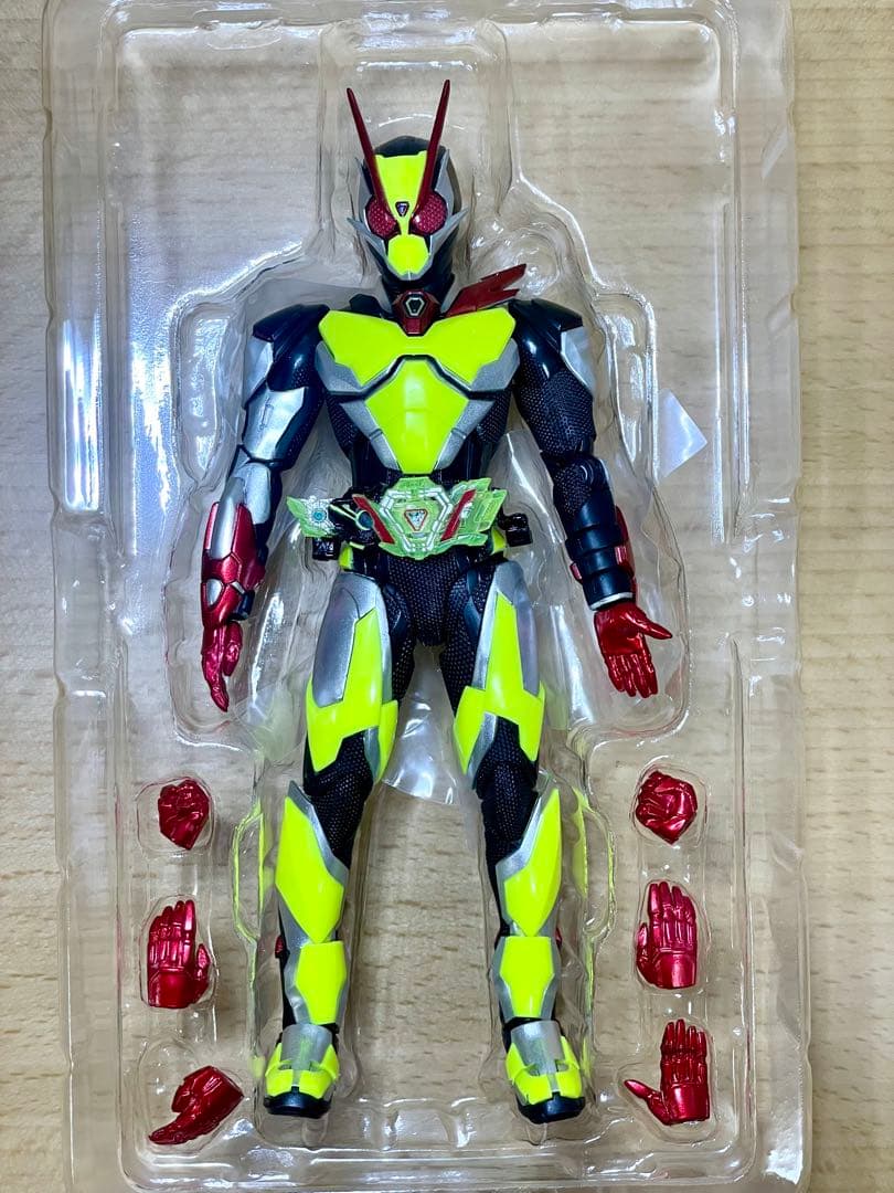 【美品・2体セット】フィギュアーツ 仮面ライダーゼロツー イズ