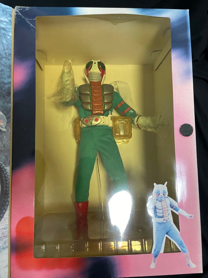 仮面ライダー　V3 ビンテージフィギュア　MEGA 500 FIGURIEN