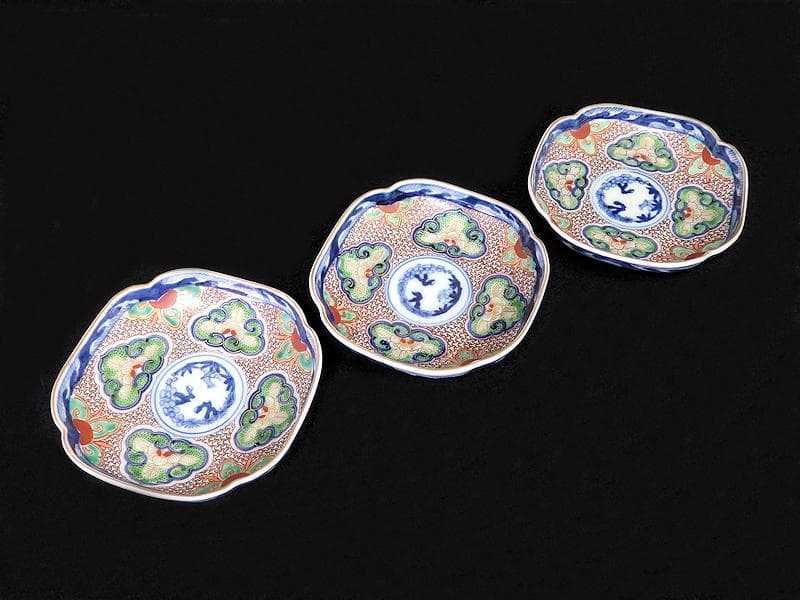 大聖寺伊万里　金襴手　毘沙門亀甲紋に松竹梅　四方角皿３枚　C775AS-fbbj