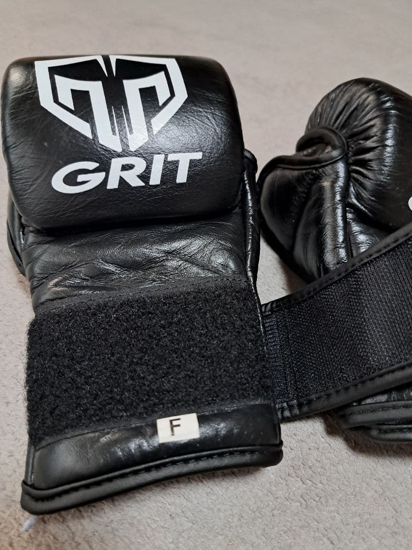 【adidastaro947】GRIT ボクシンググローブ Fサイズ 黒