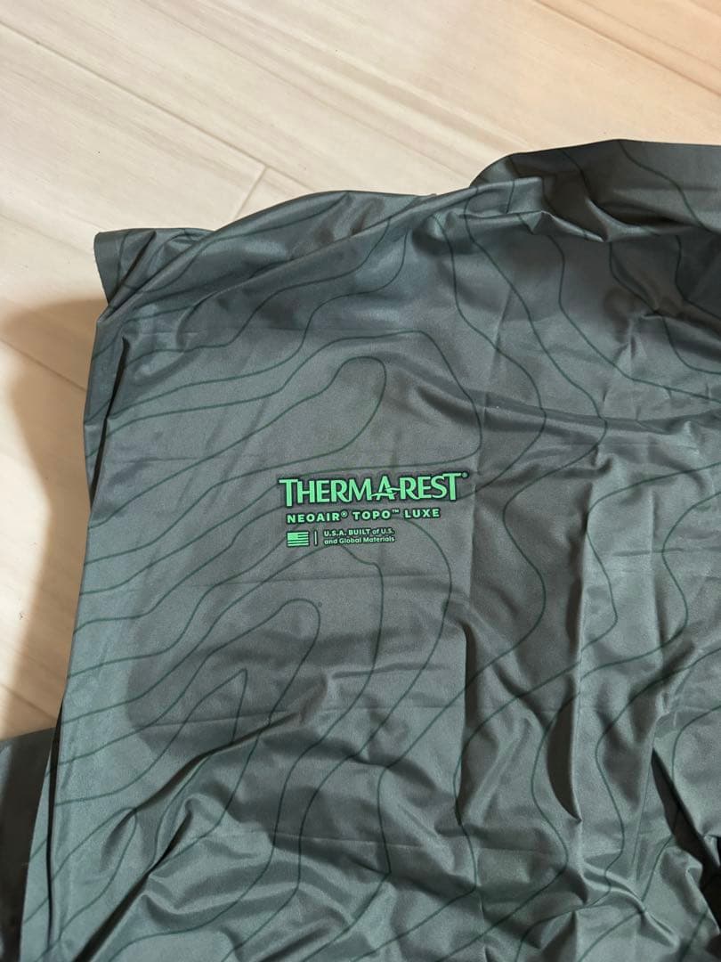 アウトドア寝具 THERMAREST NeoAir Topo Luxe