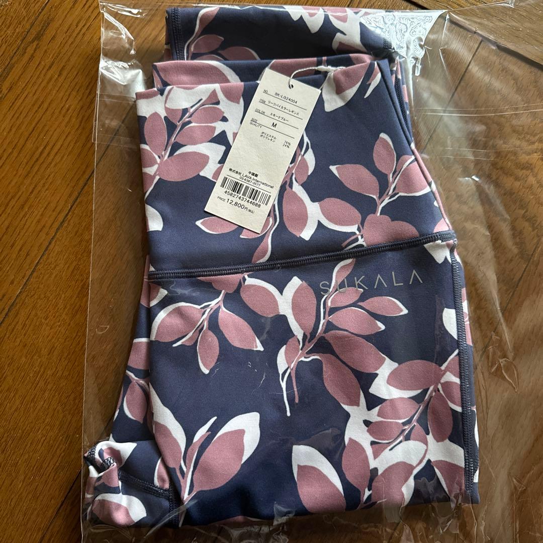 スカーラ　リーフバイカラーレギンス　スモークブルーMサイズショッパー付き