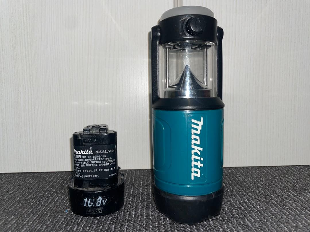 Makita ランタン ML102 10.8V バッテリー付き