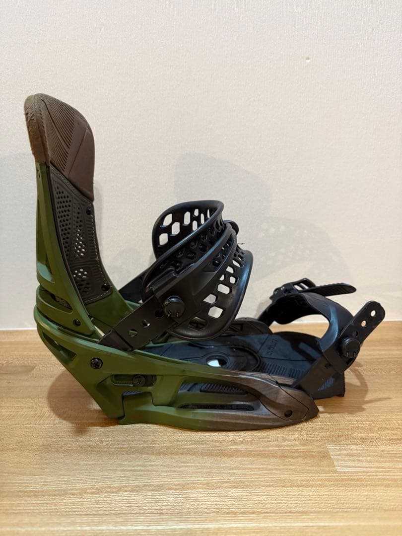 Burton マラビータ EST　メンズ バイン　　Mサイズ