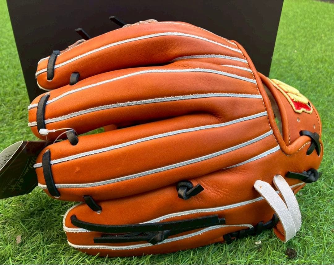 新品　ウィルソンスタッフ　Wilson 硬式　内野　日本製