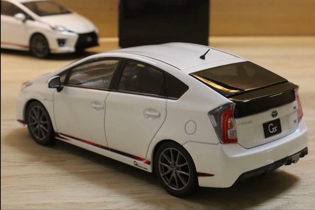G's PRIUS 070 プリウス カラーサンプル ミニカー 1/30 GS