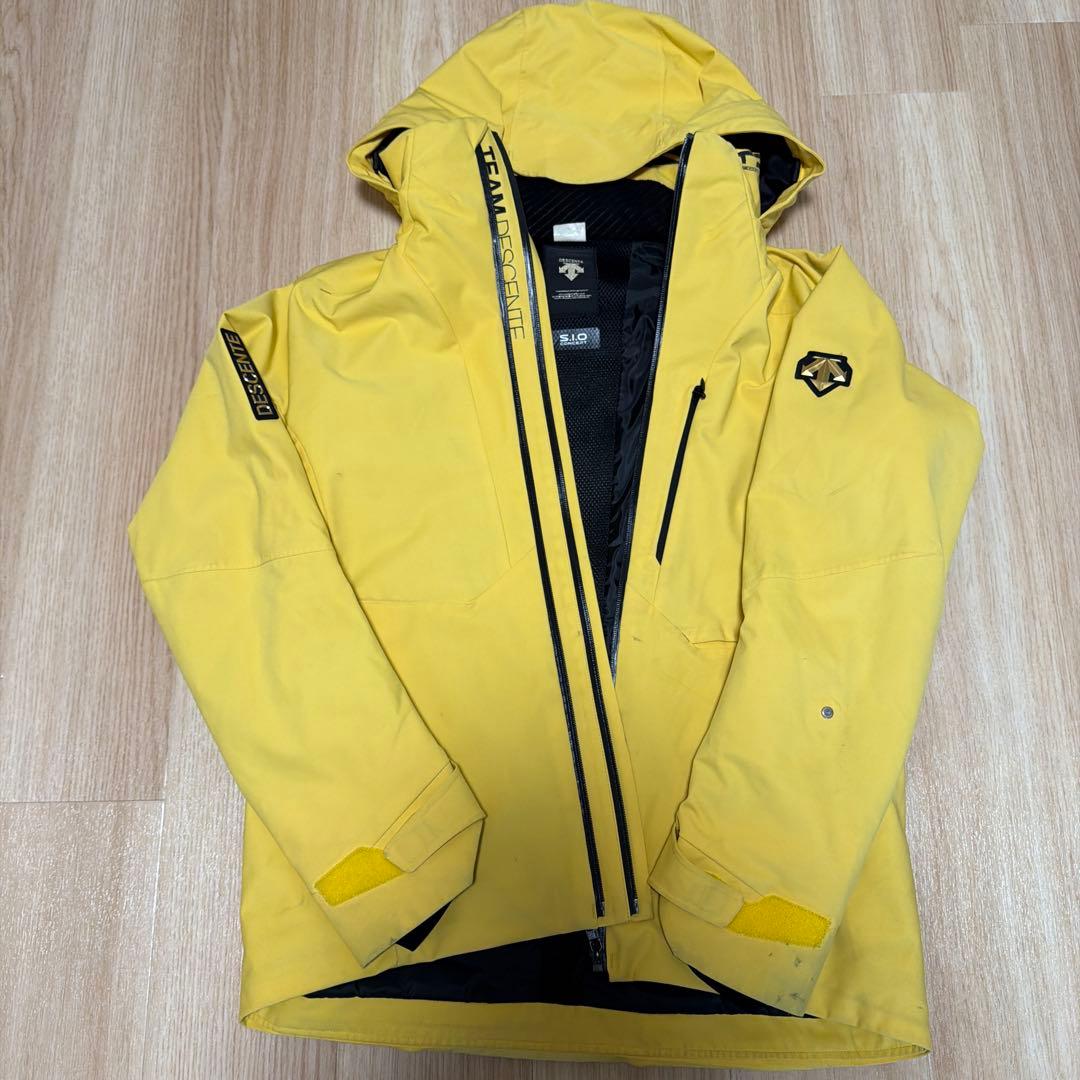 DESCENTEスキーウエアー上Lサイズ下Oサイズ