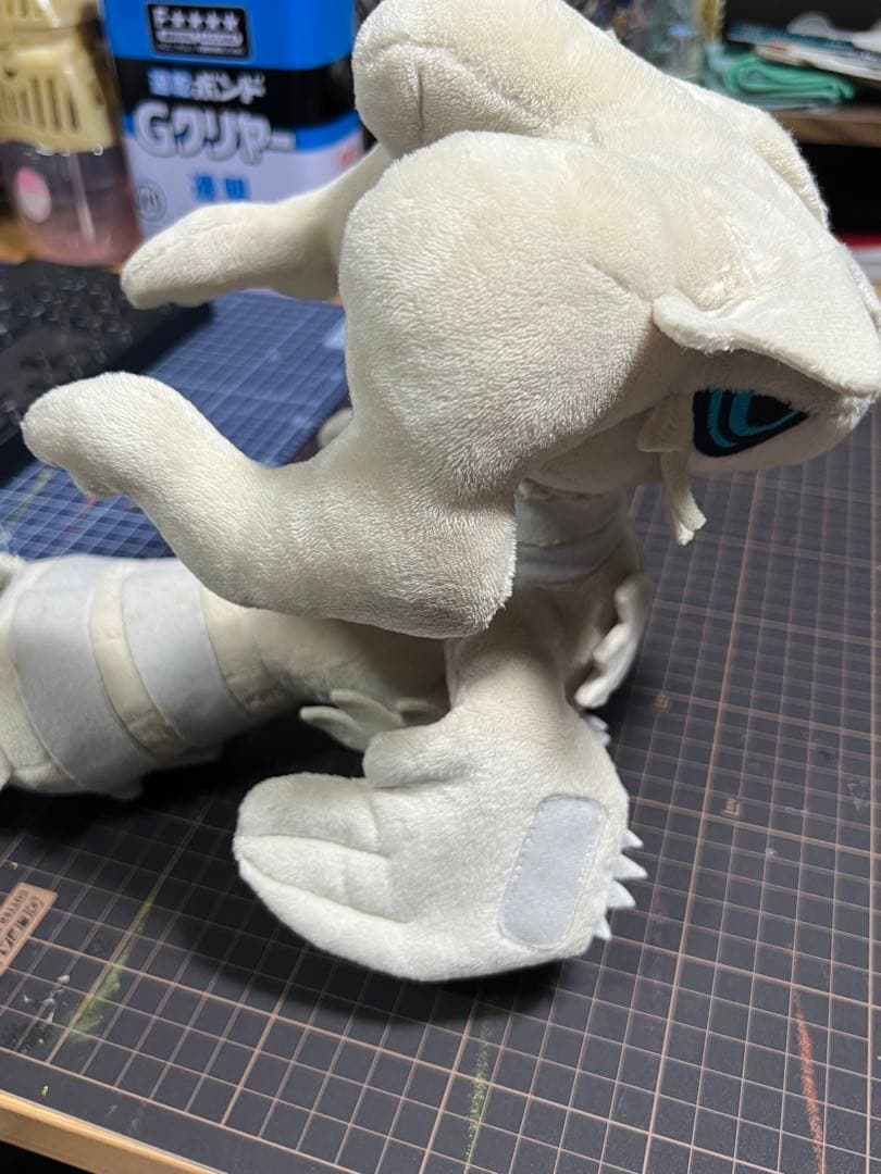 ポケモン　レシラムドール　2011年