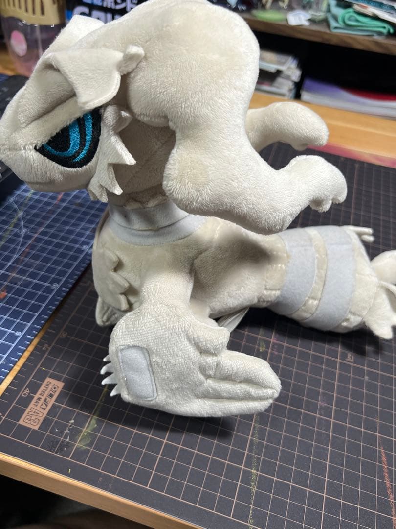 ポケモン　レシラムドール　2011年